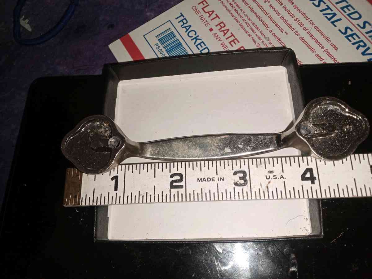 21 polished nickel drawer pulls - Atoka, Tennessee - FleaMarketBay