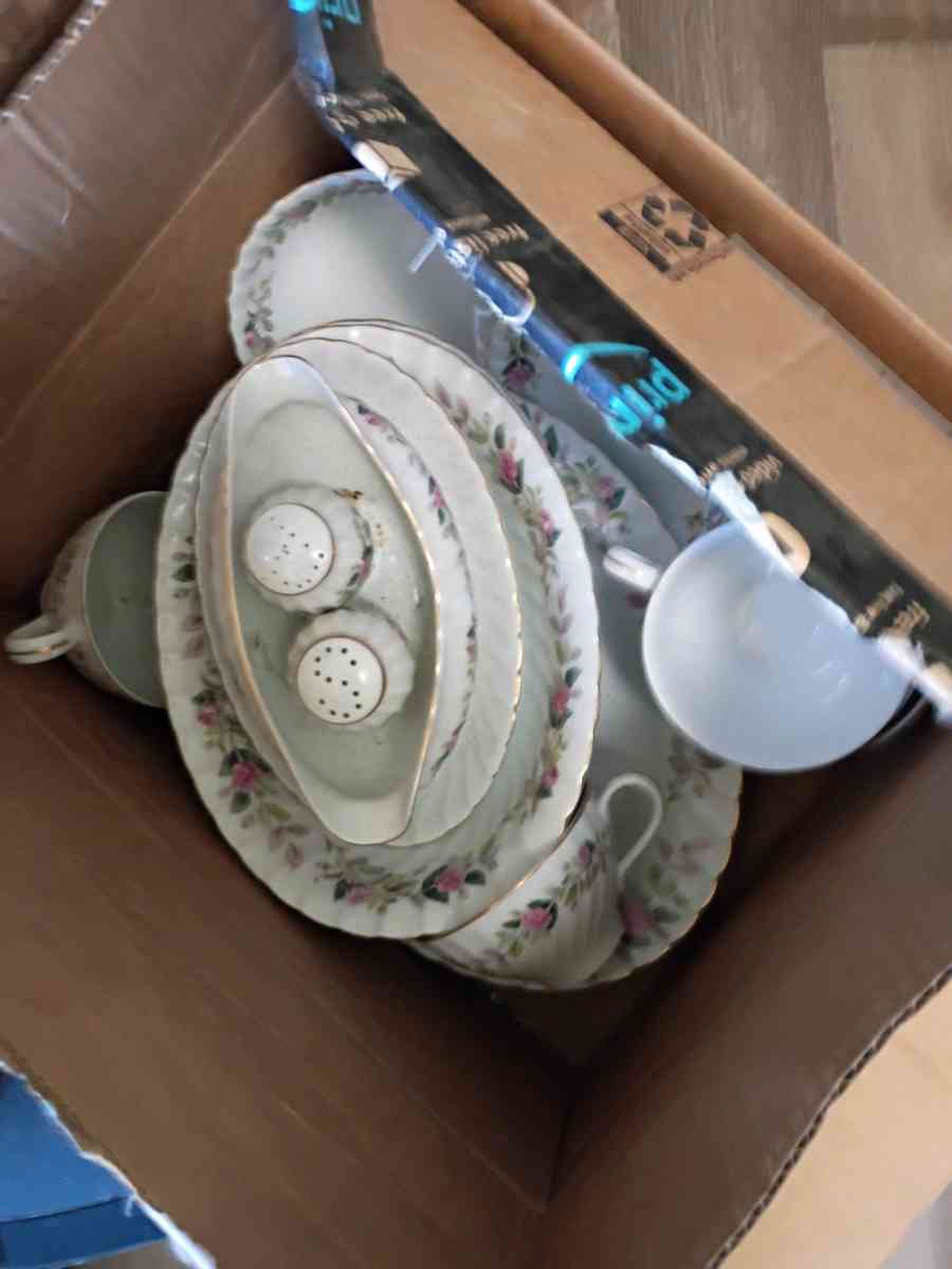 Fine China - Ocala, Florida - FleaMarketBay