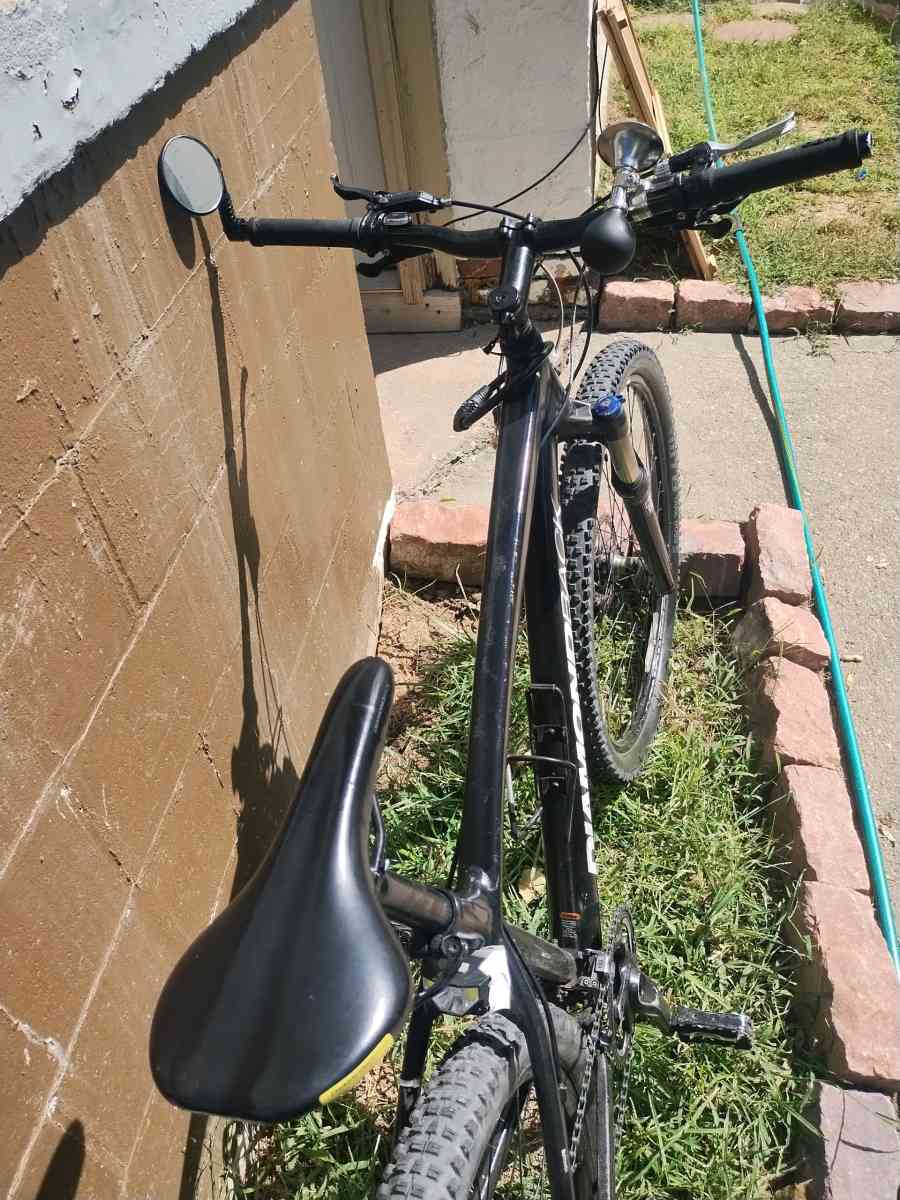 29 inch hybrid mountain bike Diamond Back - Omaha, Nebraska - FleaMarketBay