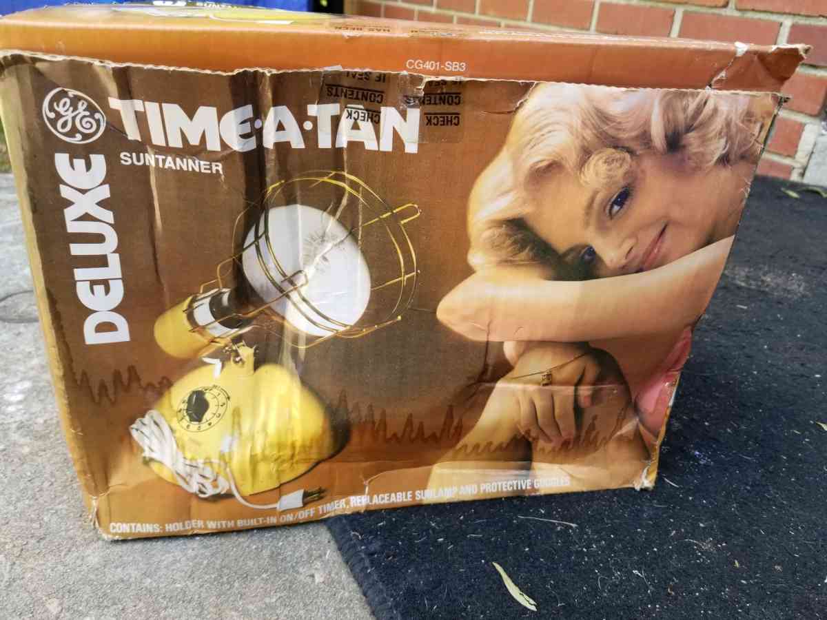 GE vintage Time a tan in original box works great - Donalds, South Carolina