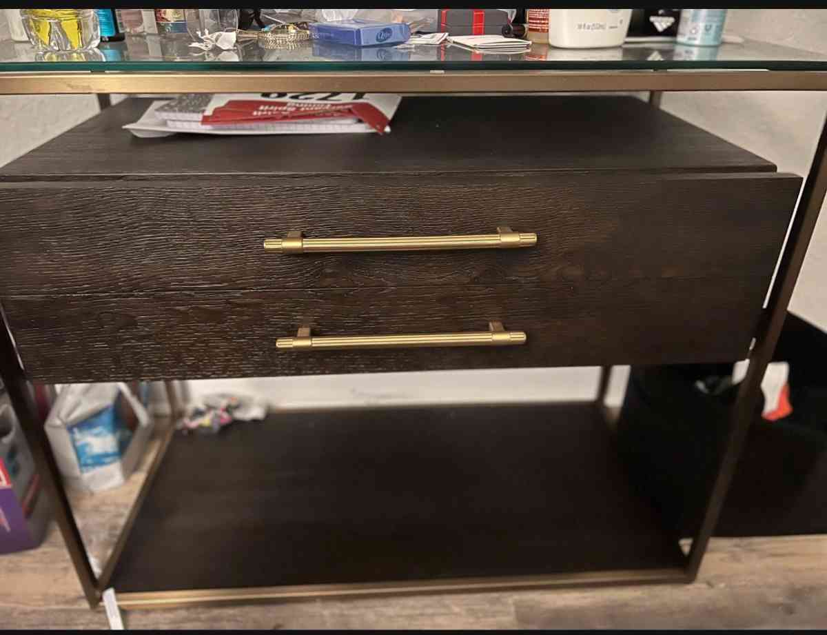 Curata Nightstand 1pc - Pembroke Pines, Florida - FleaMarketBay