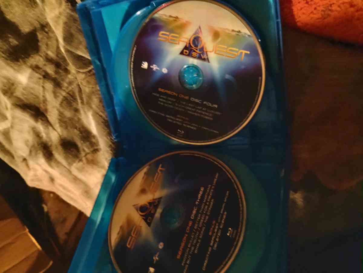 the complete series of seaQuest and its Bluray - Uxbridge, Massachusetts - FleaMarketBay