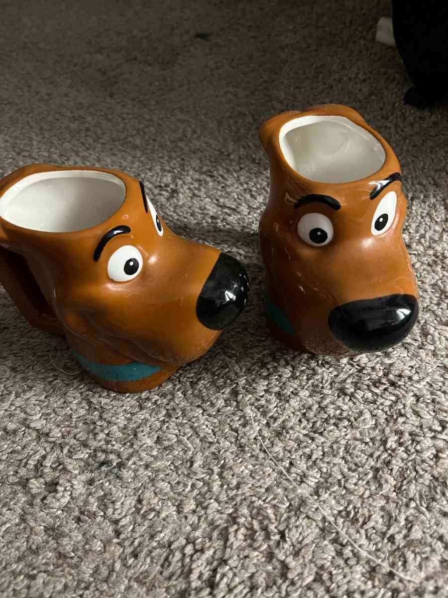 2 scooby doo cartoon cups - Alameda, California - FleaMarketBay