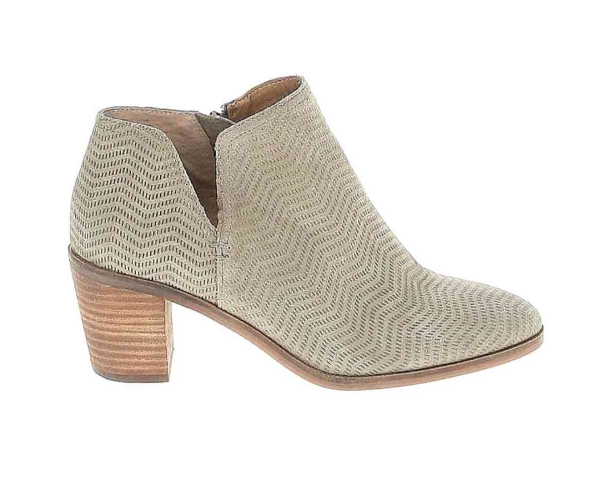 Womans boots - Myrtle Creek, Oregon - FleaMarketBay