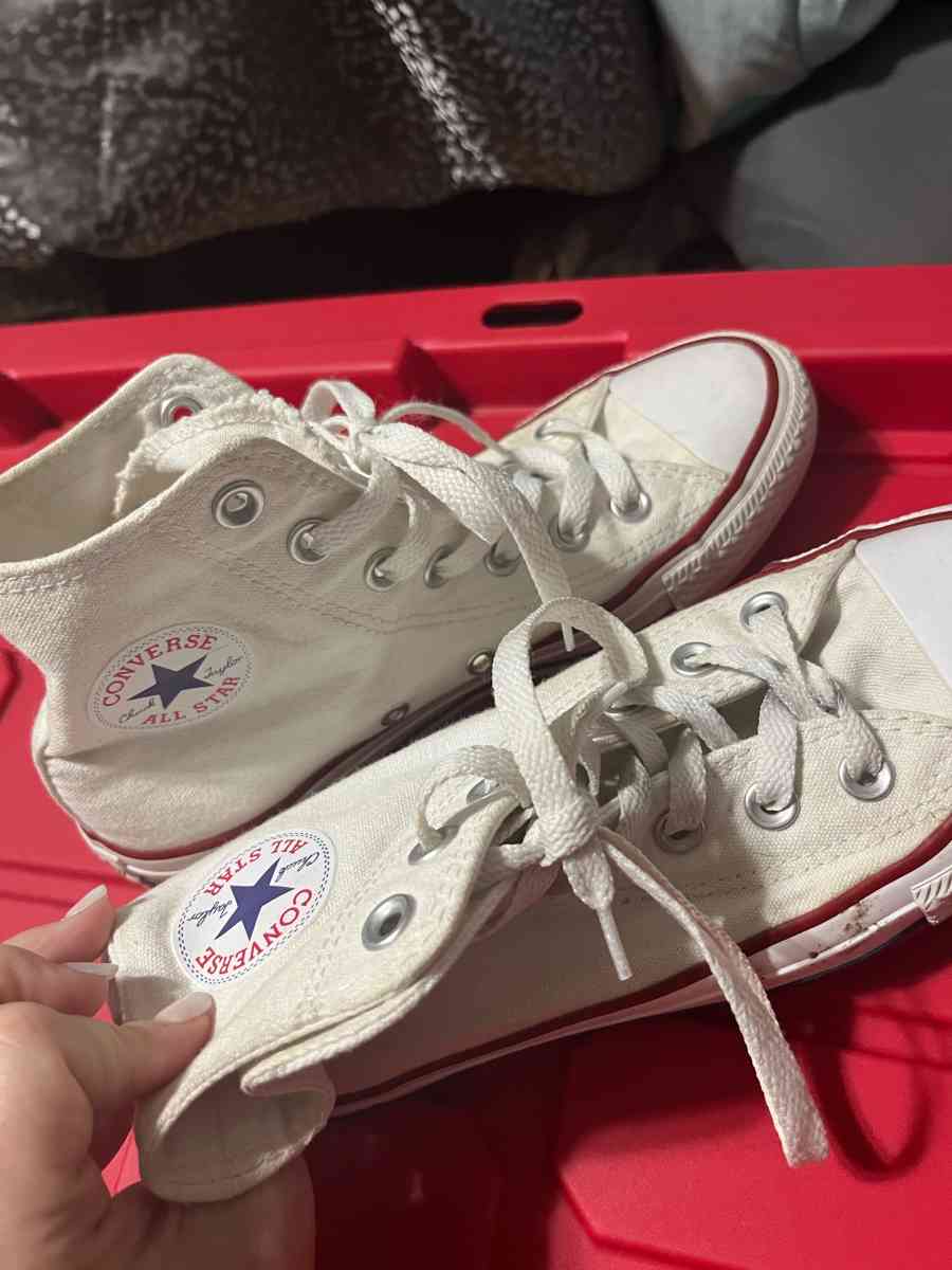 high top converse - Bainbridge, Georgia - FleaMarketBay