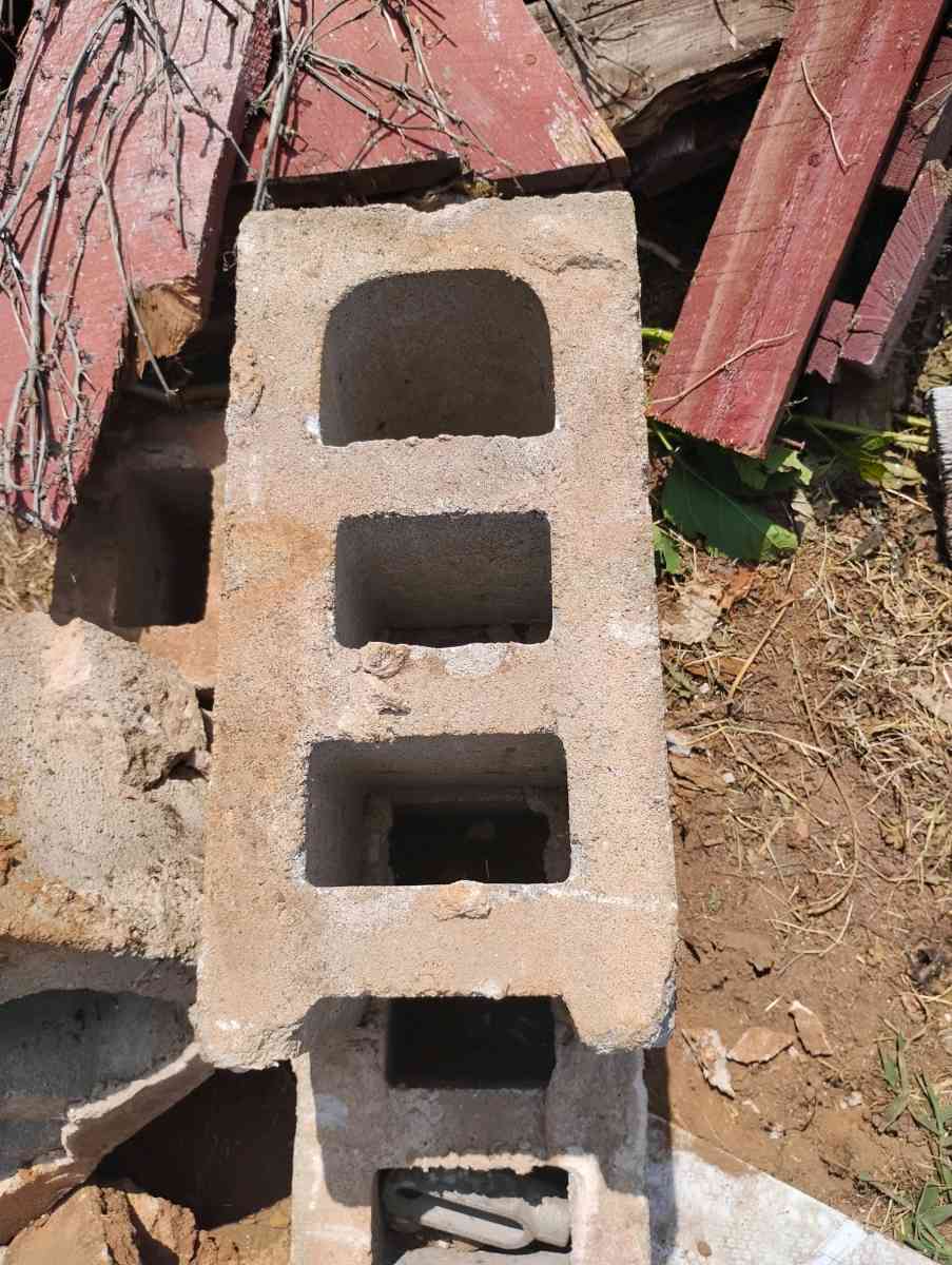 Cinder Blocks - Rutherfordton, North Carolina - FleaMarketBay