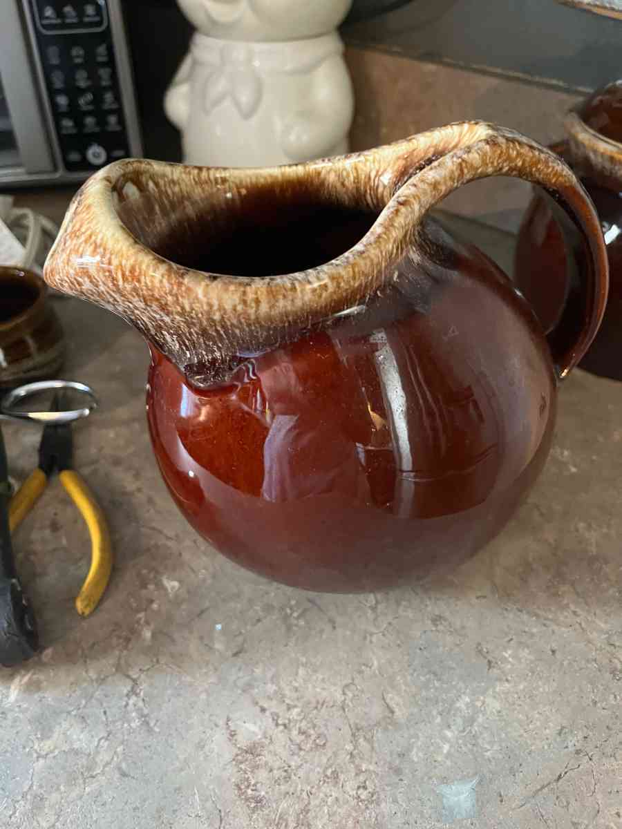 vintage Hull pottery USA - Mims, Florida