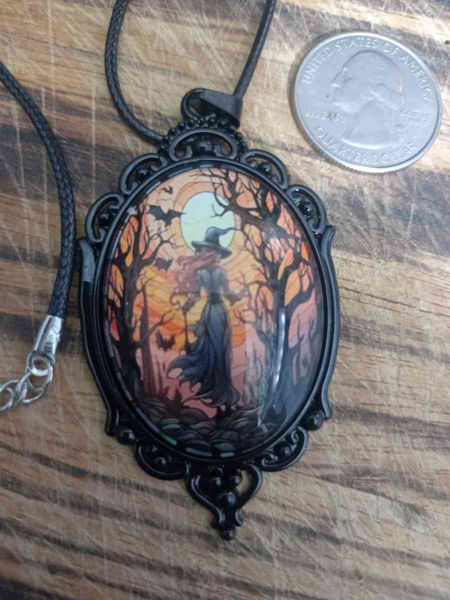 Necklace - Adelanto, California