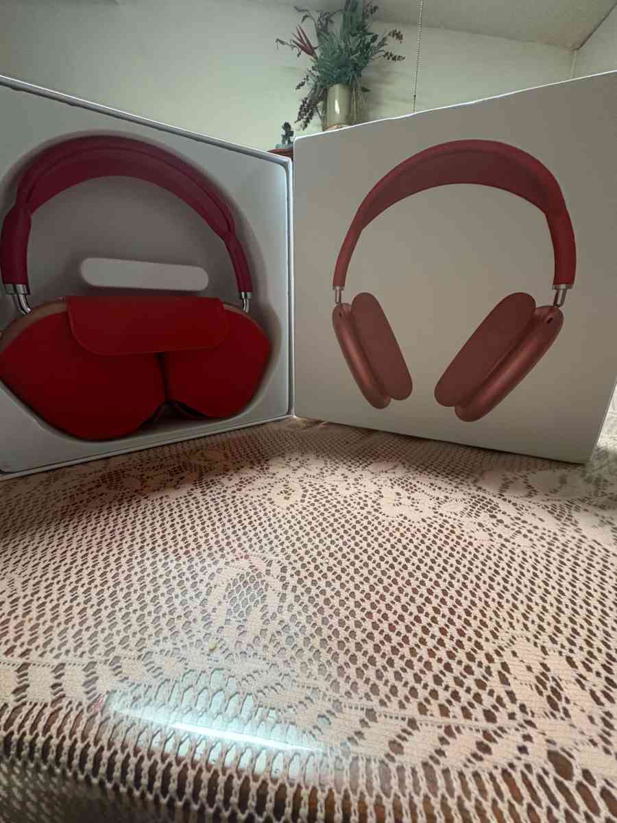 AirPod max - Tucson, Arizona - FleaMarketBay