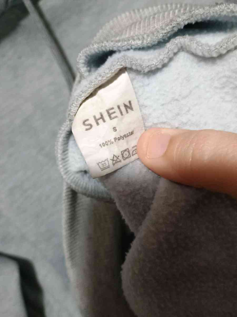 womens small hoodie - Plymouth, Pennsylvania - FleaMarketBay