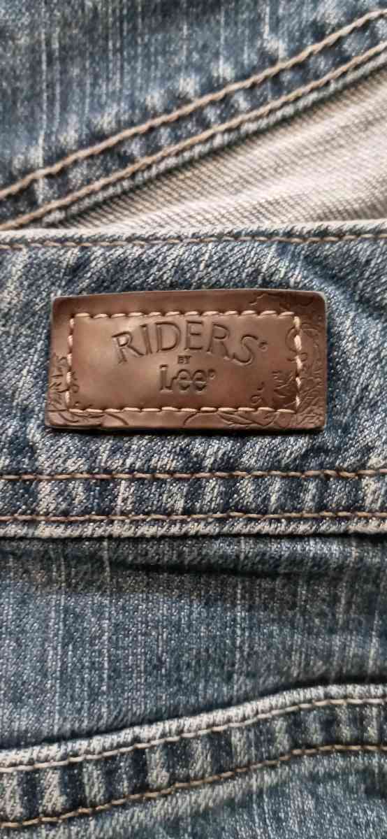 Womens Plus Size Tapered Jeans 24w - Dane, Wisconsin - FleaMarketBay