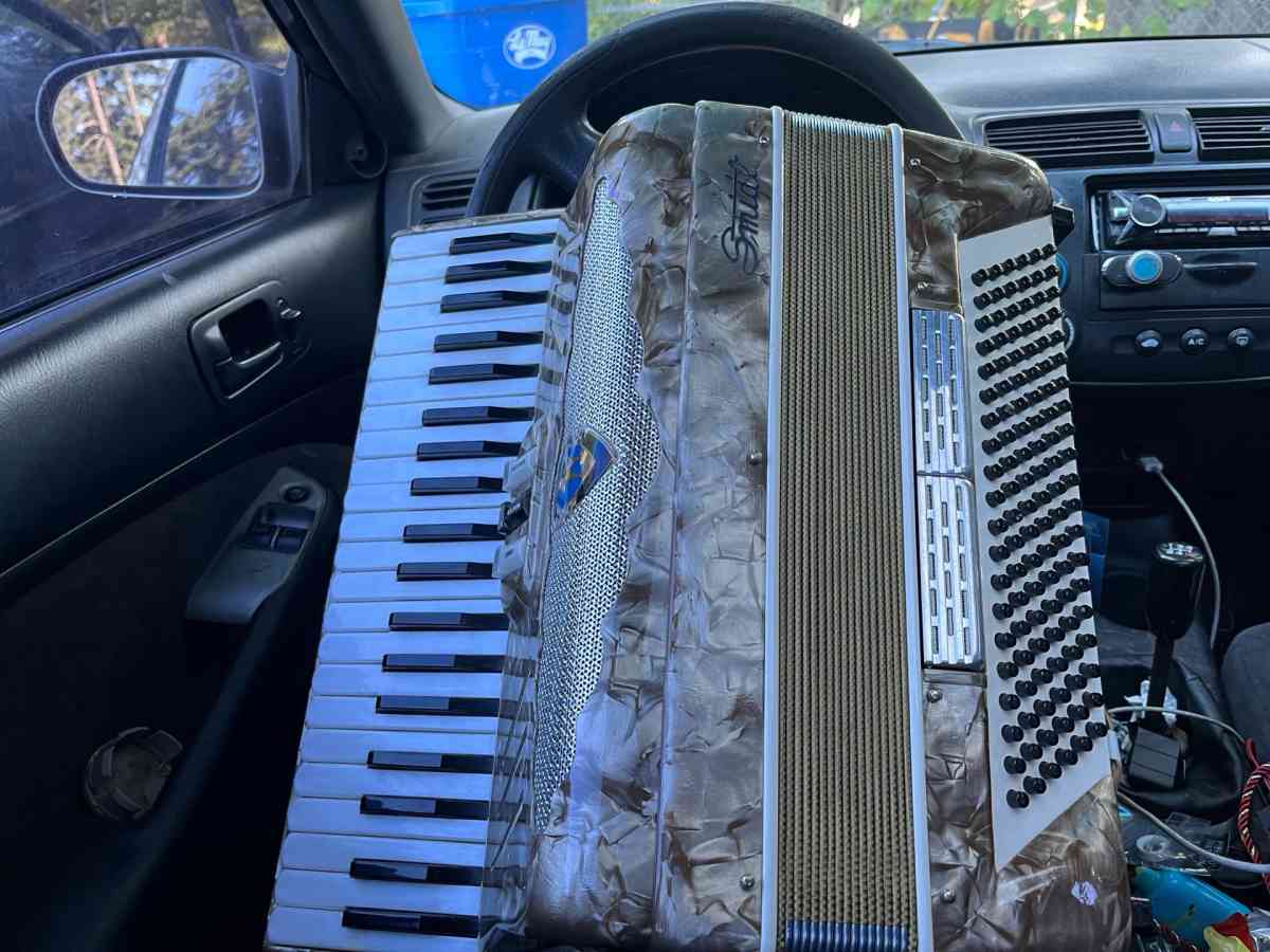 accordion - Spanaway, Washington