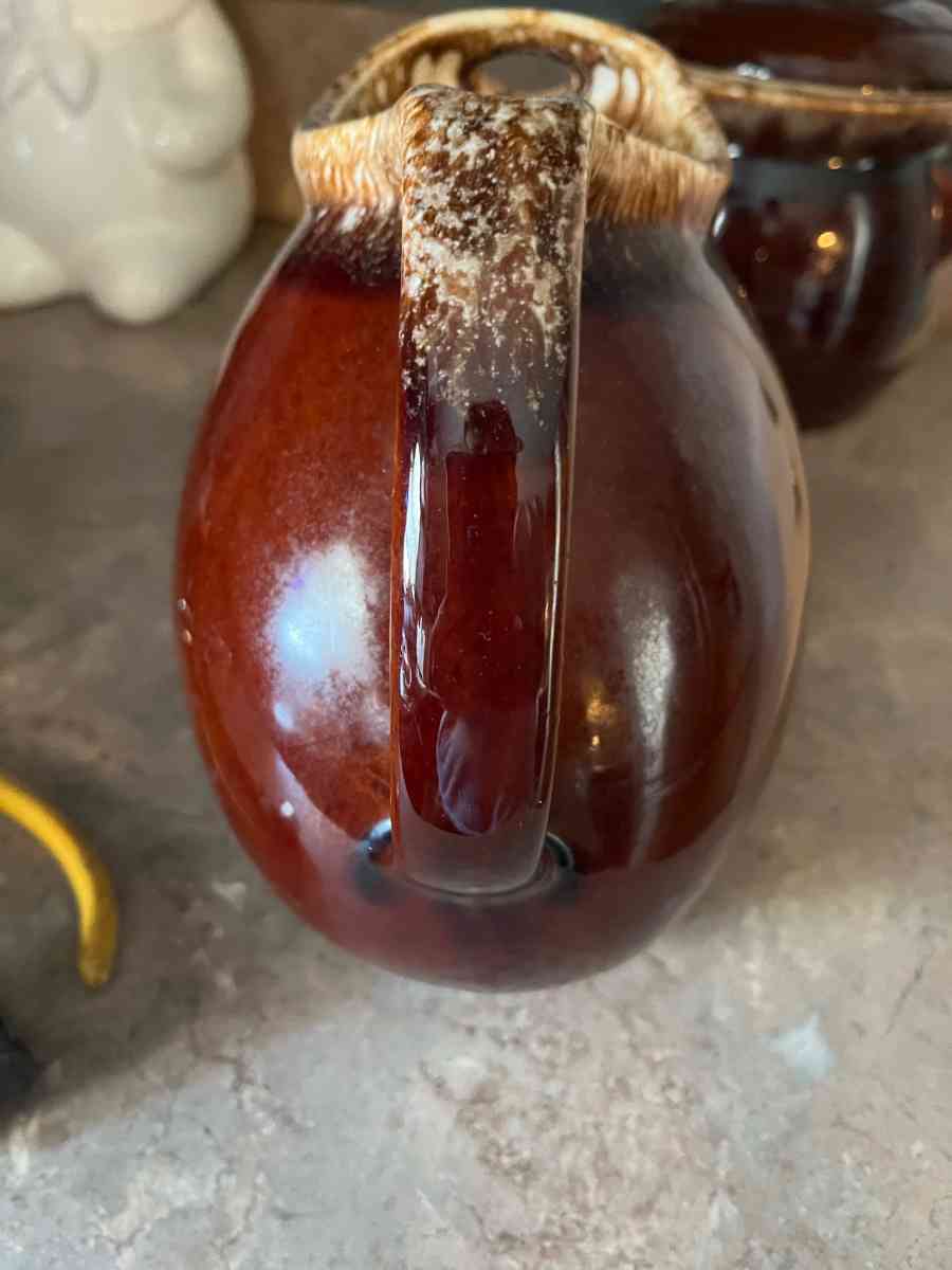 vintage Hull pottery USA - Mims, Florida - FleaMarketBay