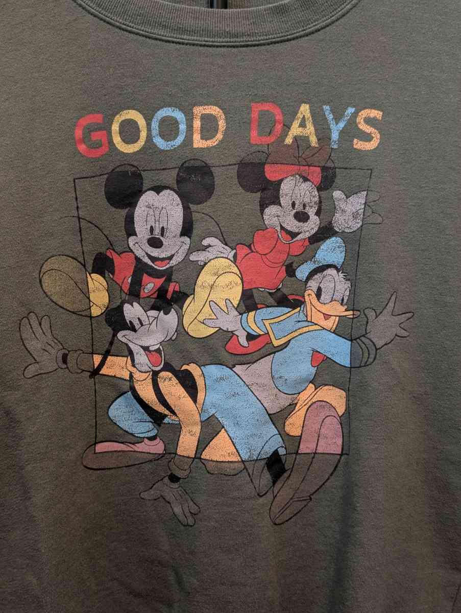 Mickey mouse and friends crew neck - Circle Pines, Minnesota - FleaMarketBay