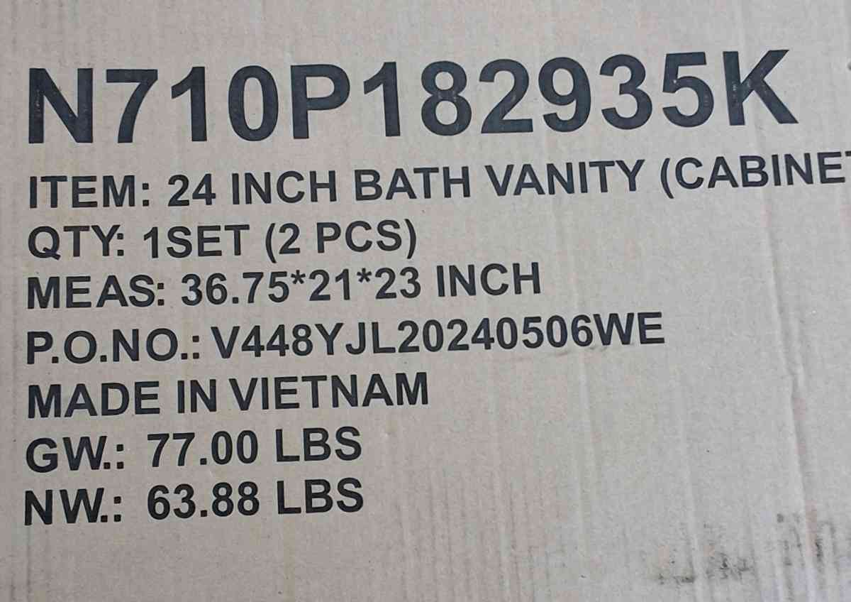 24in bath vanity with cabinet and sink brand new in box - Ada, Oklahoma