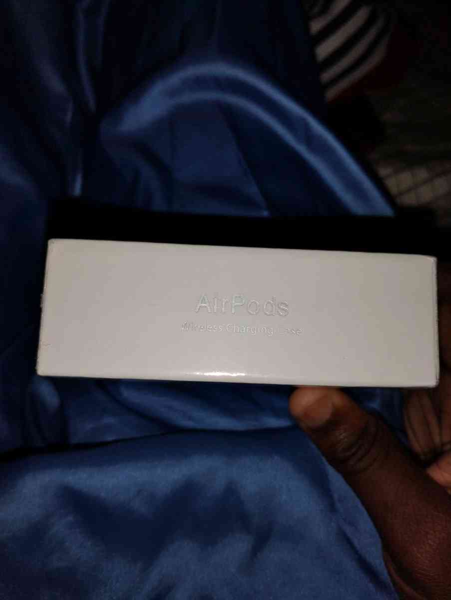 airpods 1st Gen - New York, New York - FleaMarketBay