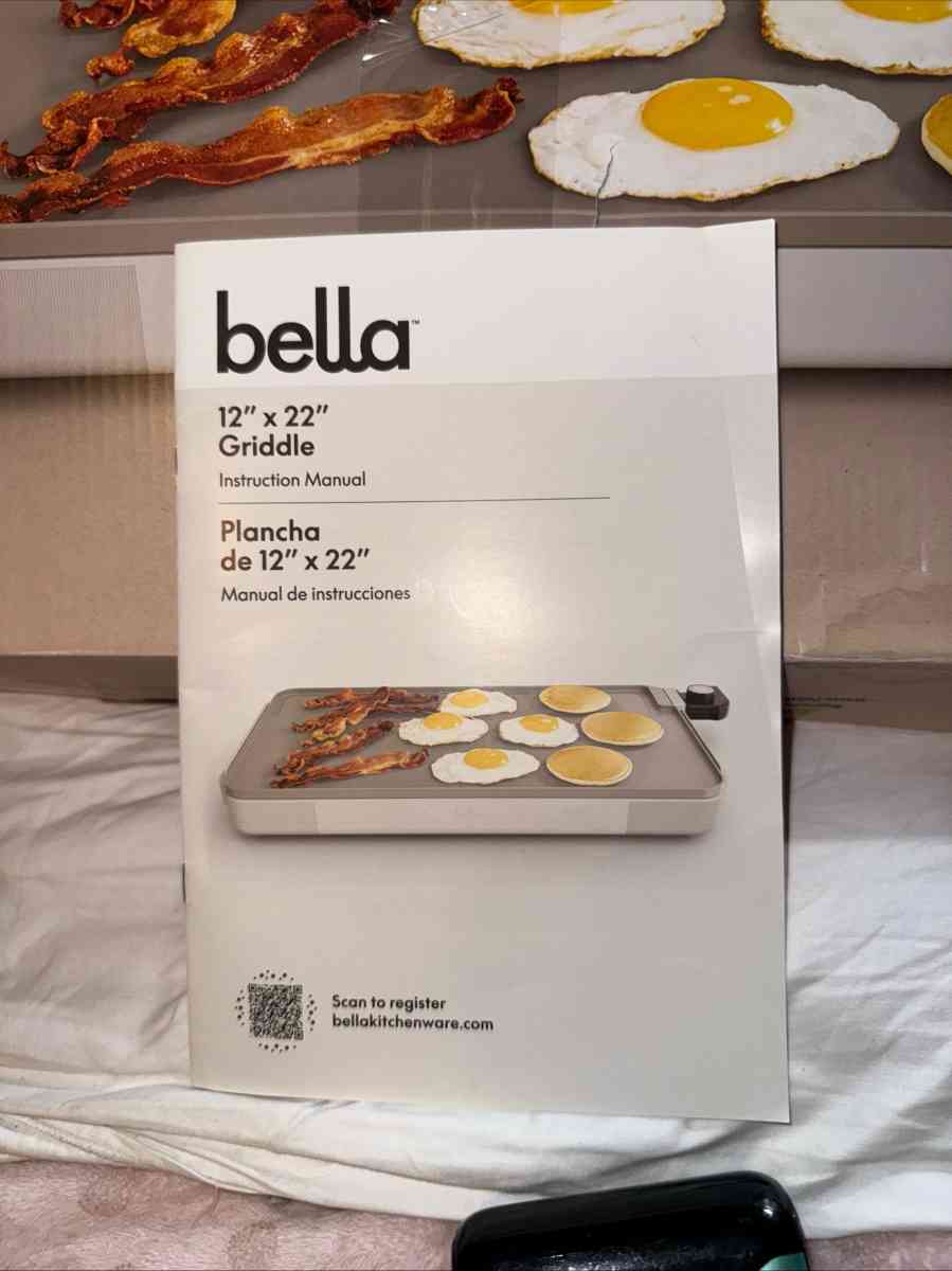 Bella 12x22 electric griddle New - Anoka, Minnesota