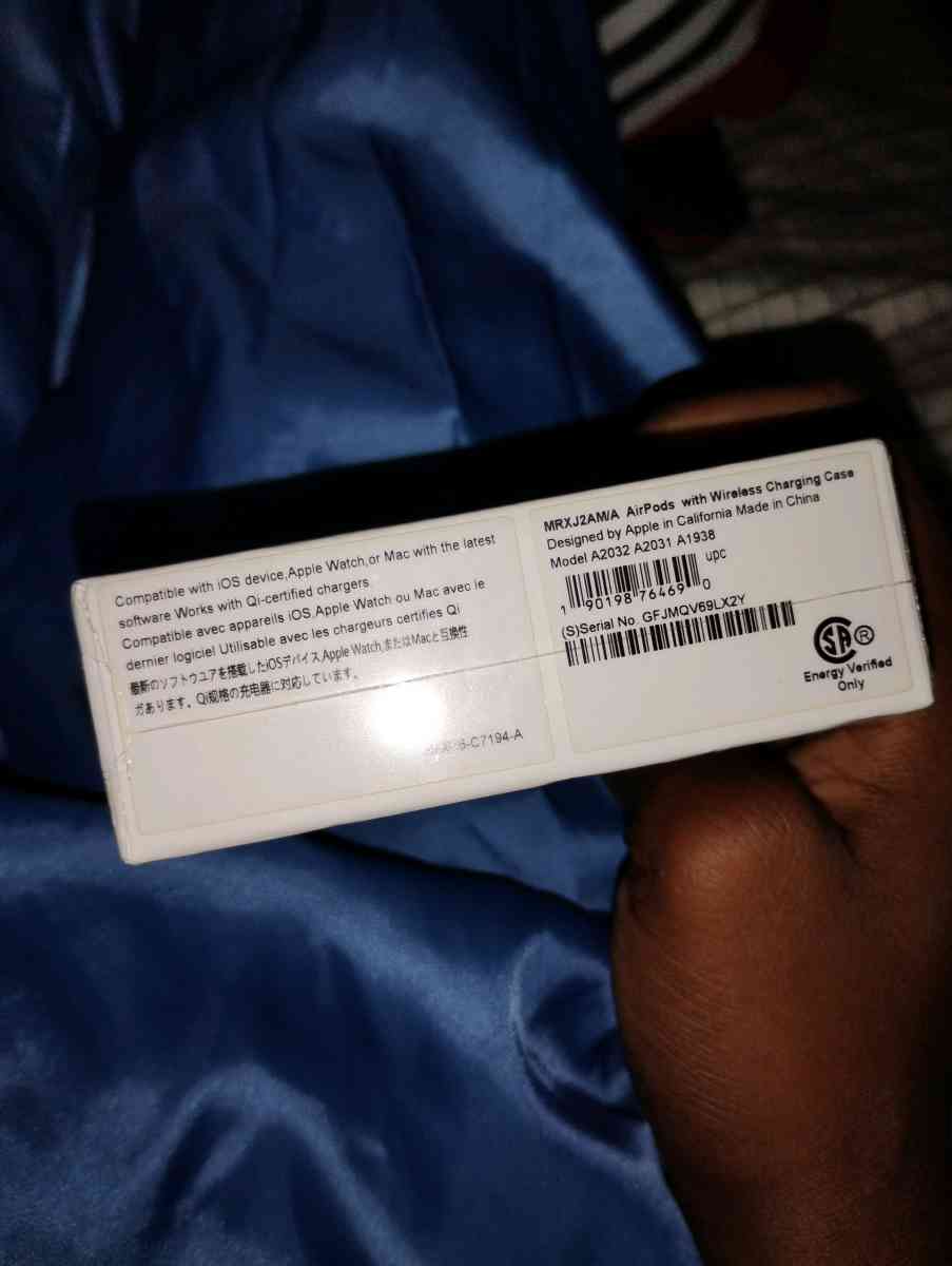 airpods 1st Gen - New York, New York - FleaMarketBay