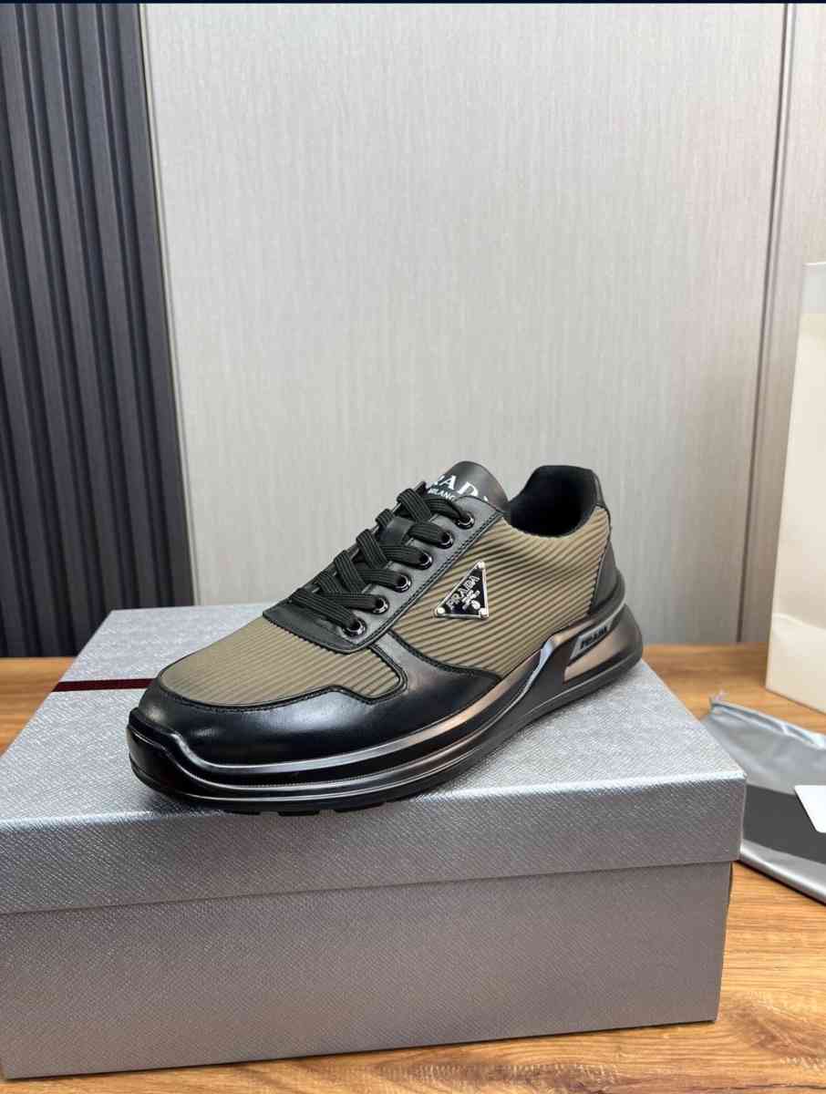 pRaDa Mens shoe