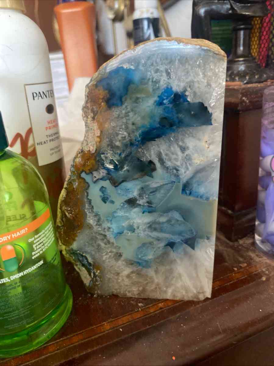 blue agate stone crystal - Marysville, California - FleaMarketBay