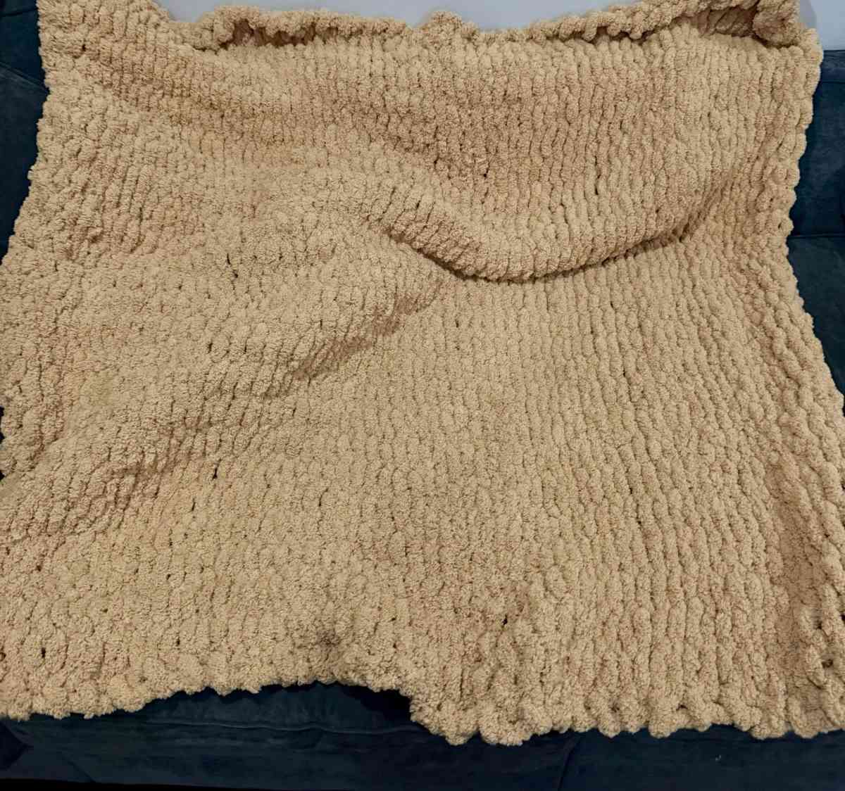 hand made blanket  perfect for fall - Glen Ellyn, Illinois - FleaMarketBay