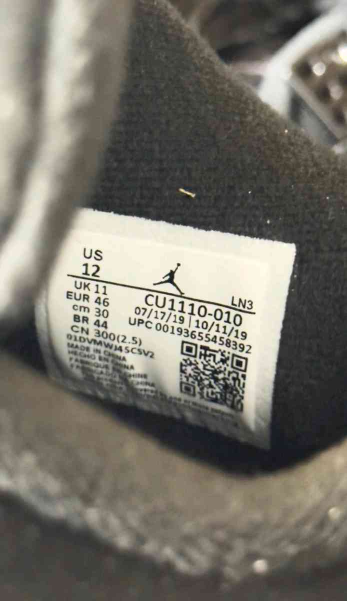 Jordan 4 retro black cats size 12 new - Orlando, Florida - FleaMarketBay