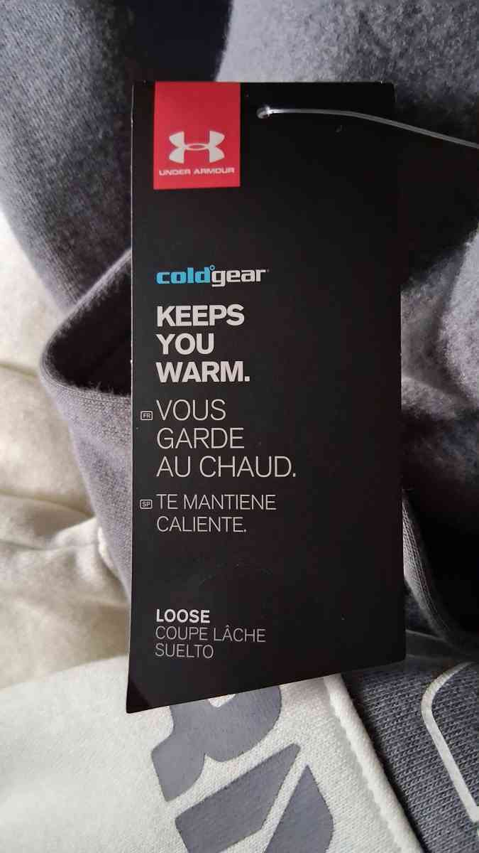 BOYS YOUTH MEDIUM UNDER ARMOUR HOODIE - Elysburg, Pennsylvania - FleaMarketBay