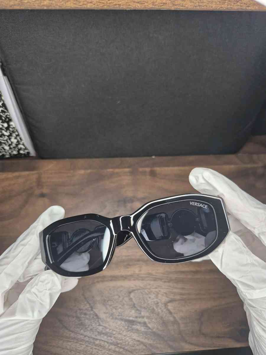 Versace Sun Glasses