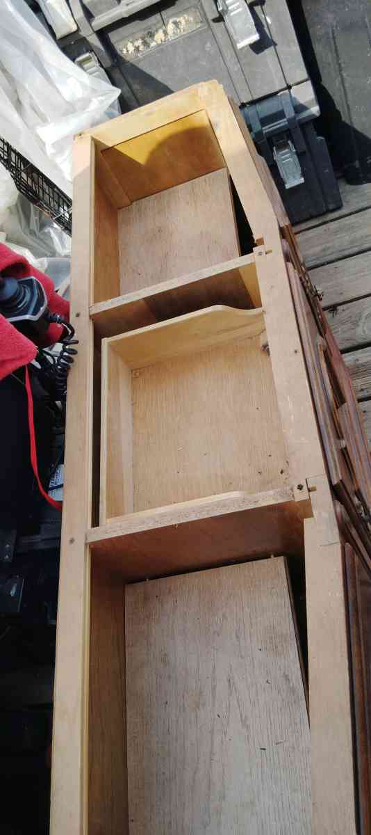 curio cabinet - Agency, Missouri - FleaMarketBay