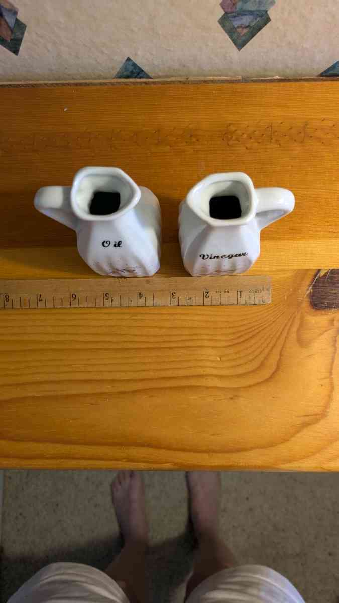 Vintage Oil and Vinegar Cruet Set with White Geese - Phoenix, Arizona - FleaMarketBay