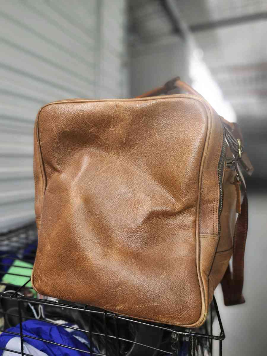 Orvis leather duffle bag - Baton Rouge, Louisiana - FleaMarketBay