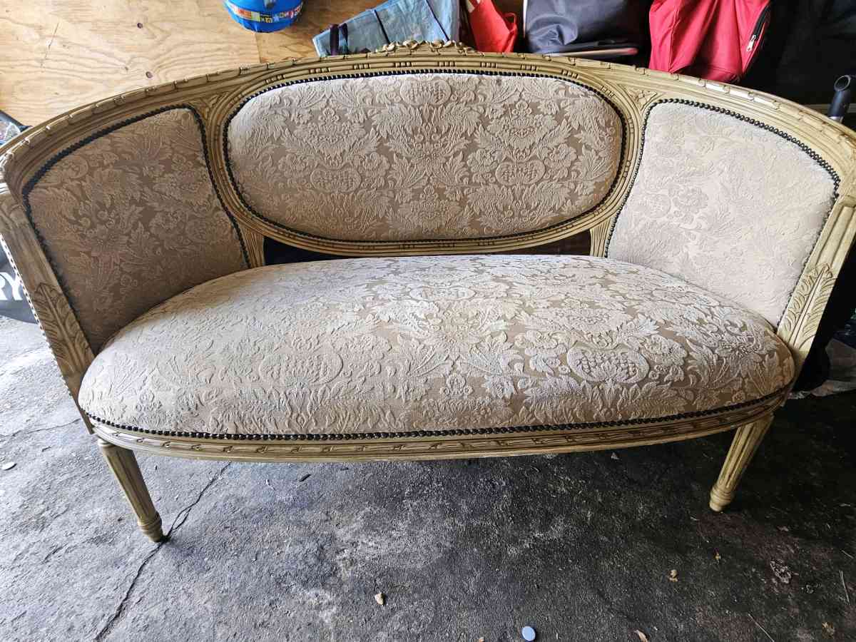 Vintage Loveseat  2 Chairs  BeigeGold - Flushing, New York