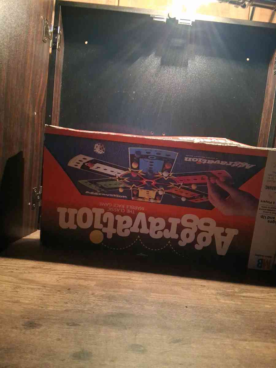 lots of games - Panama City Beach, Florida - FleaMarketBay