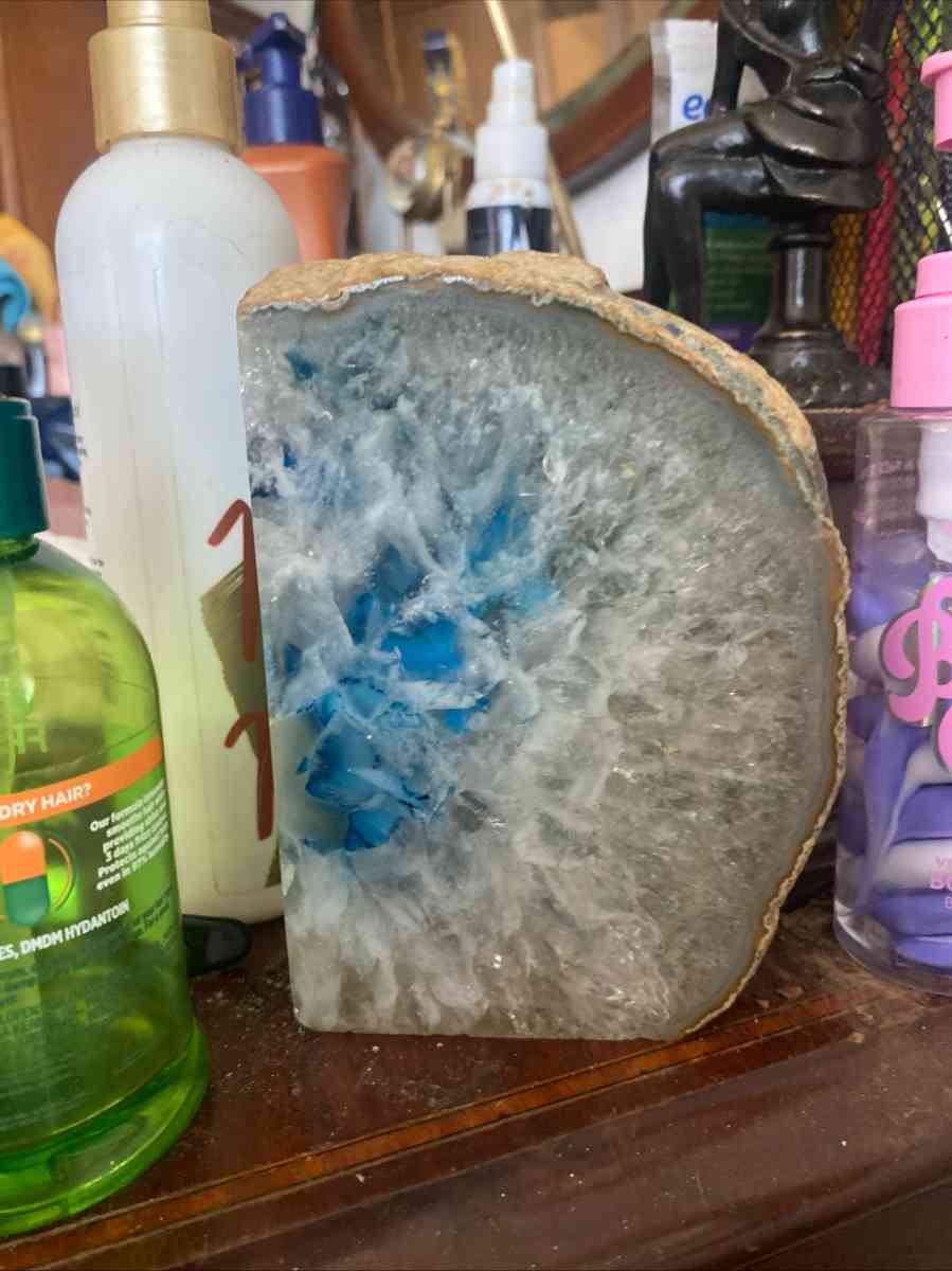 blue agate stone crystal - Marysville, California - FleaMarketBay