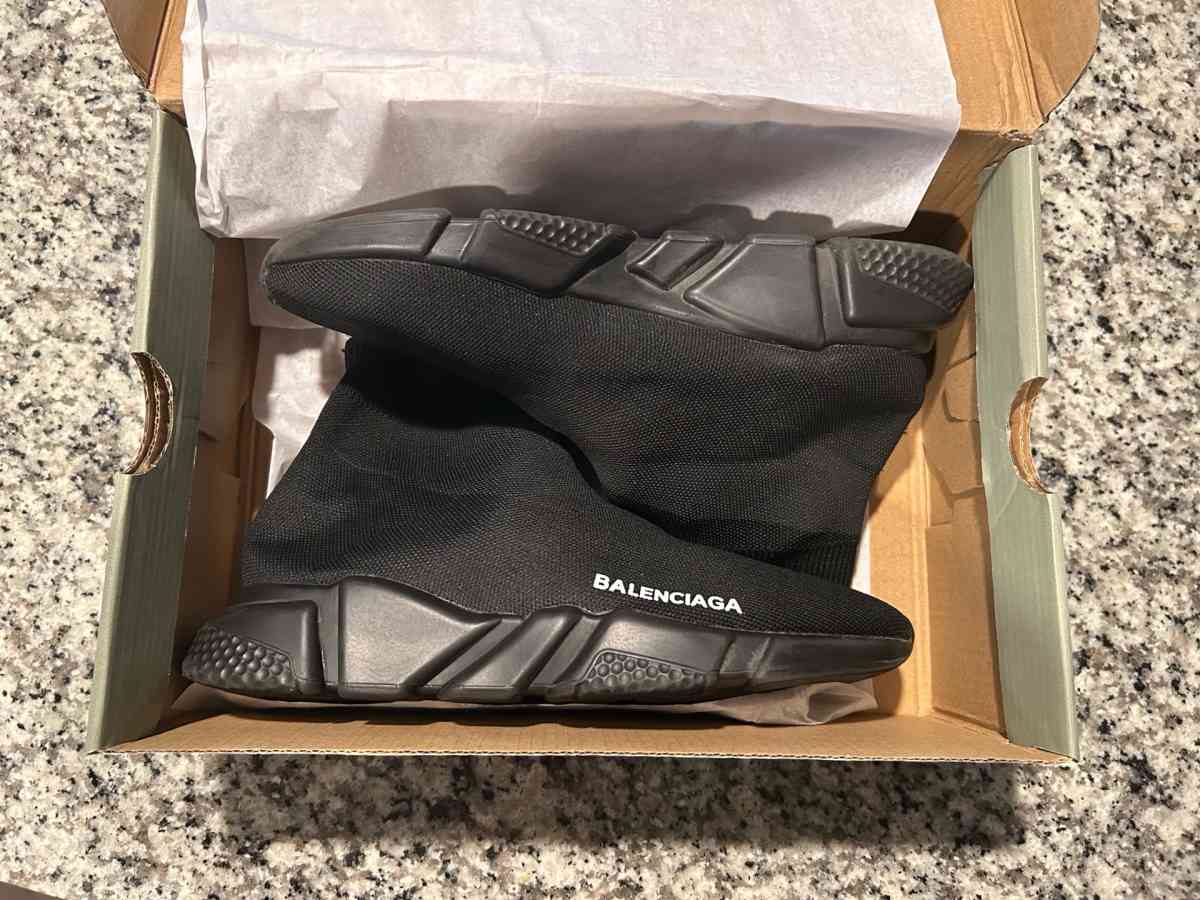 Balenciaga Speed Runners - Phoenix, Arizona - FleaMarketBay