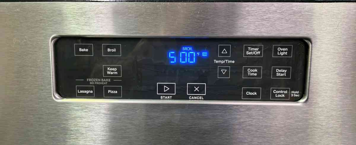 Whirlpool StainlessBlack 4 Burner Gas Range - New Castle, Pennsylvania - FleaMarketBay