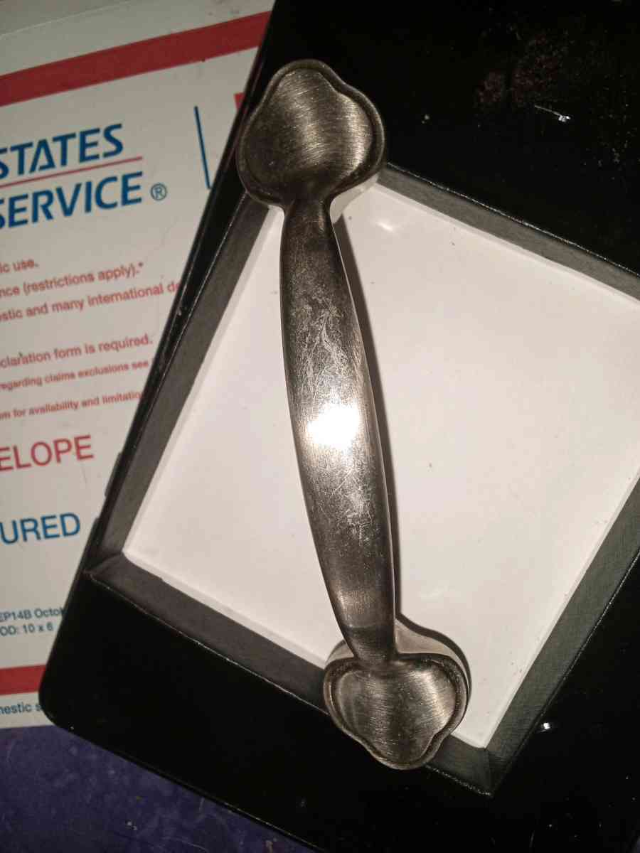 21 polished nickel drawer pulls - Atoka, Tennessee - FleaMarketBay