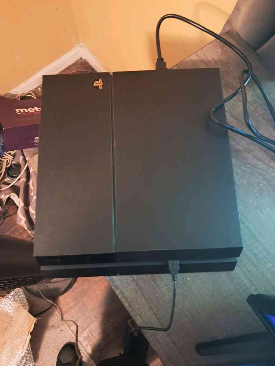 PS4 Pro - Adelanto, California - FleaMarketBay