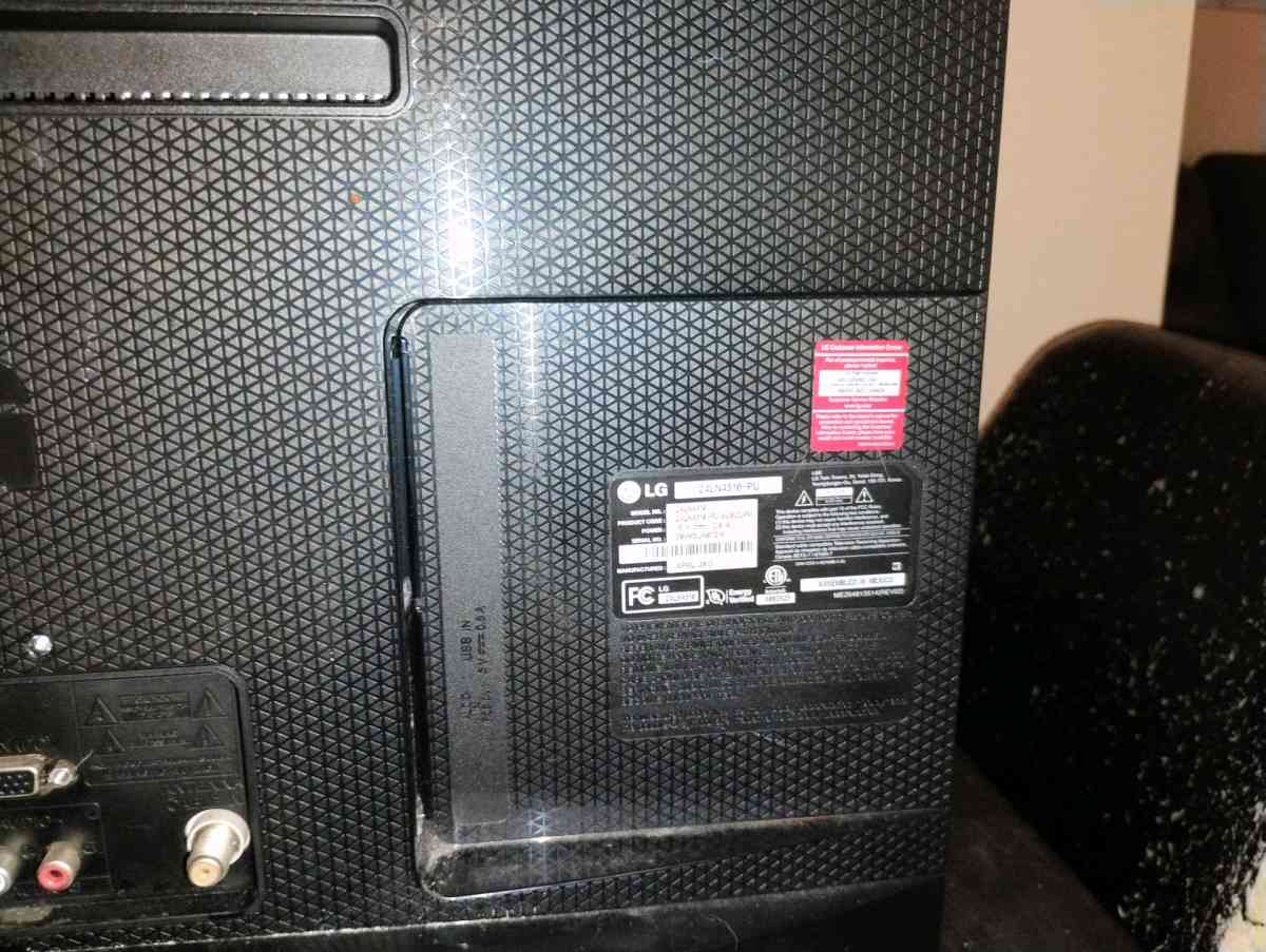 LG TV - Bourbon, Indiana - FleaMarketBay