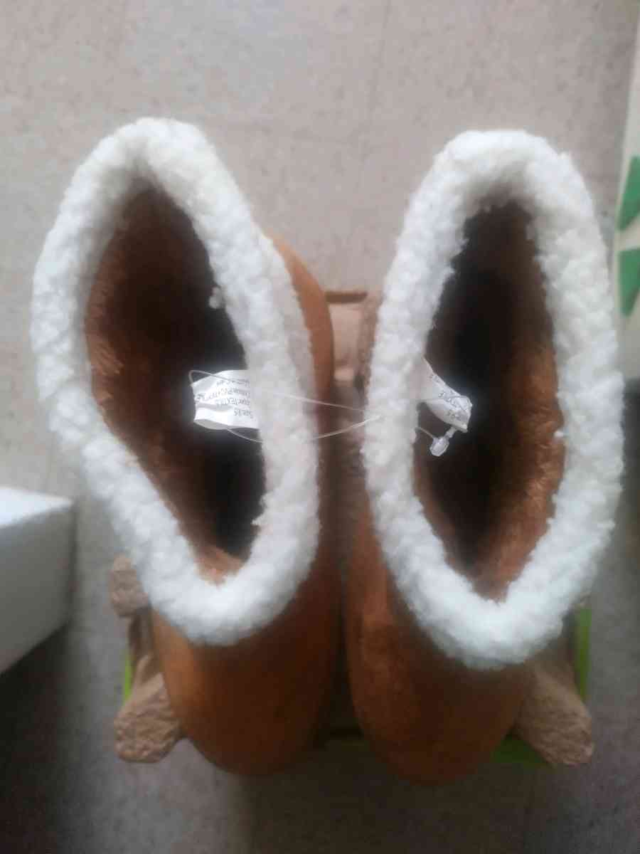 Olivia Miller  Womens Joyce Winter Boot - Abington, Pennsylvania - FleaMarketBay