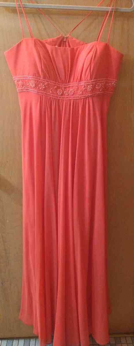 davids bridal coral stunning dress size 8 - Clarendon Hills, Illinois - FleaMarketBay