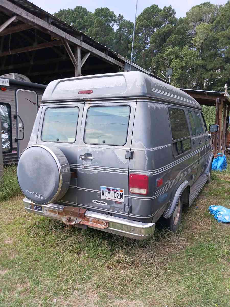 Chevy Sports Van G30 - Bryant, Arkansas