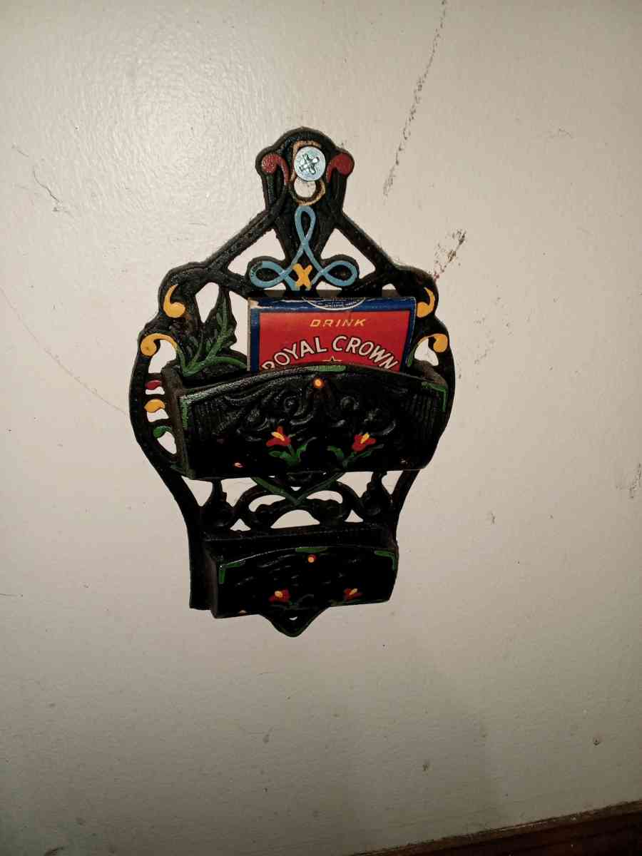 wildon cast iron match holder - Atoka, Tennessee