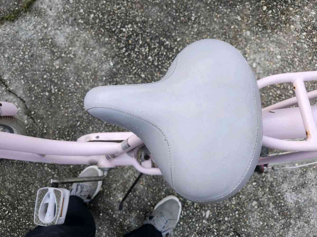 26 inch womens cruiser bike - Baton Rouge, Louisiana - FleaMarketBay