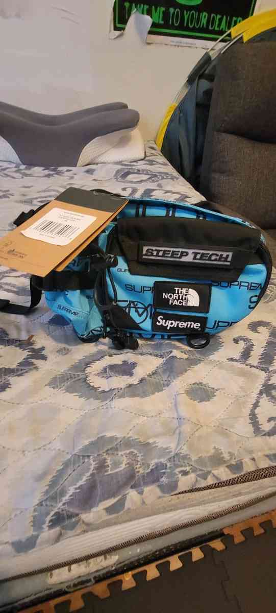 north face steep tech waist bag - Brooklyn, New York - FleaMarketBay