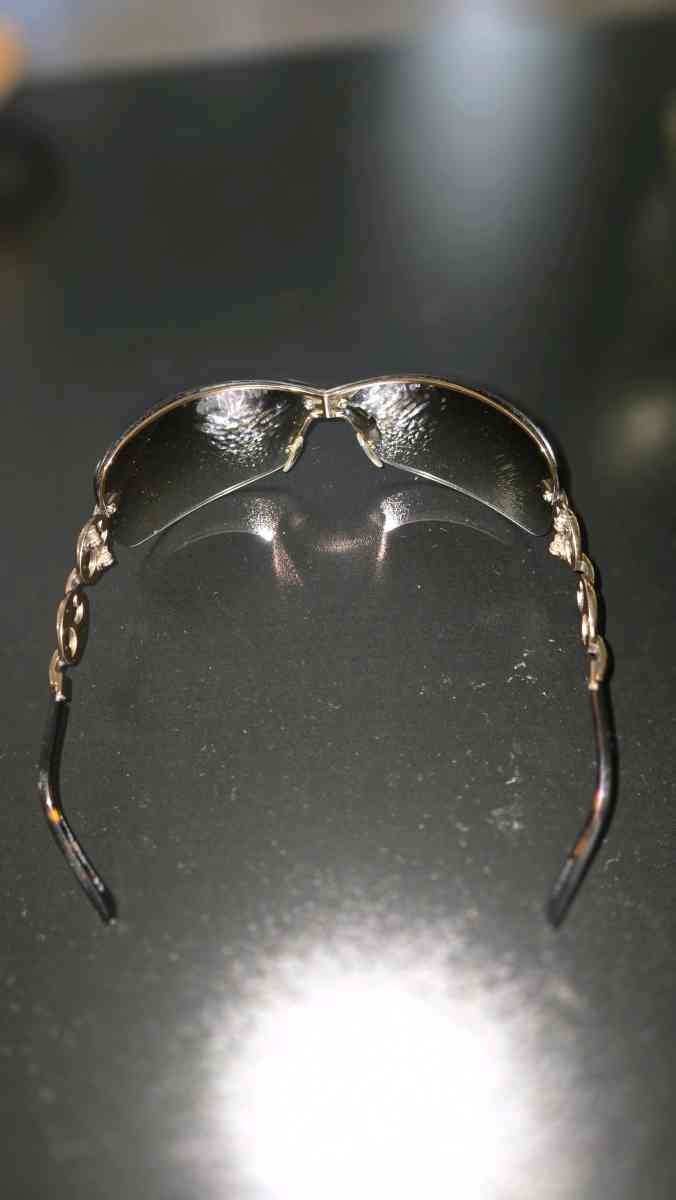 Gucci Women Sunglasses - Los Angeles, California - FleaMarketBay