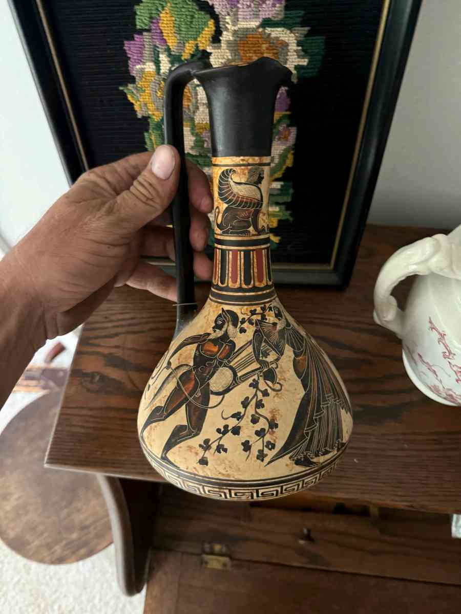 antique pottery and paintings - Freeport, New York - FleaMarketBay