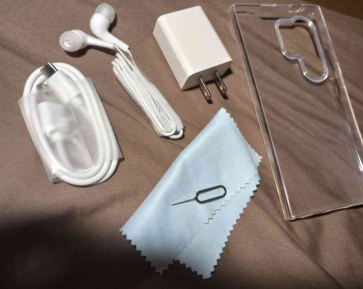 phone 124ultra unlocked purple - Denham Springs, Louisiana - FleaMarketBay