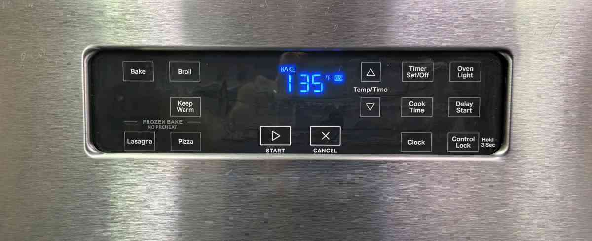 Whirlpool StainlessBlack 4 Burner Gas Range - New Castle, Pennsylvania - FleaMarketBay