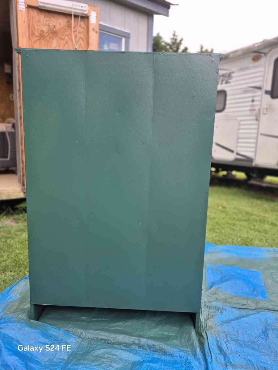 Refreshed Bookshelf - Cleveland, Tennessee - FleaMarketBay